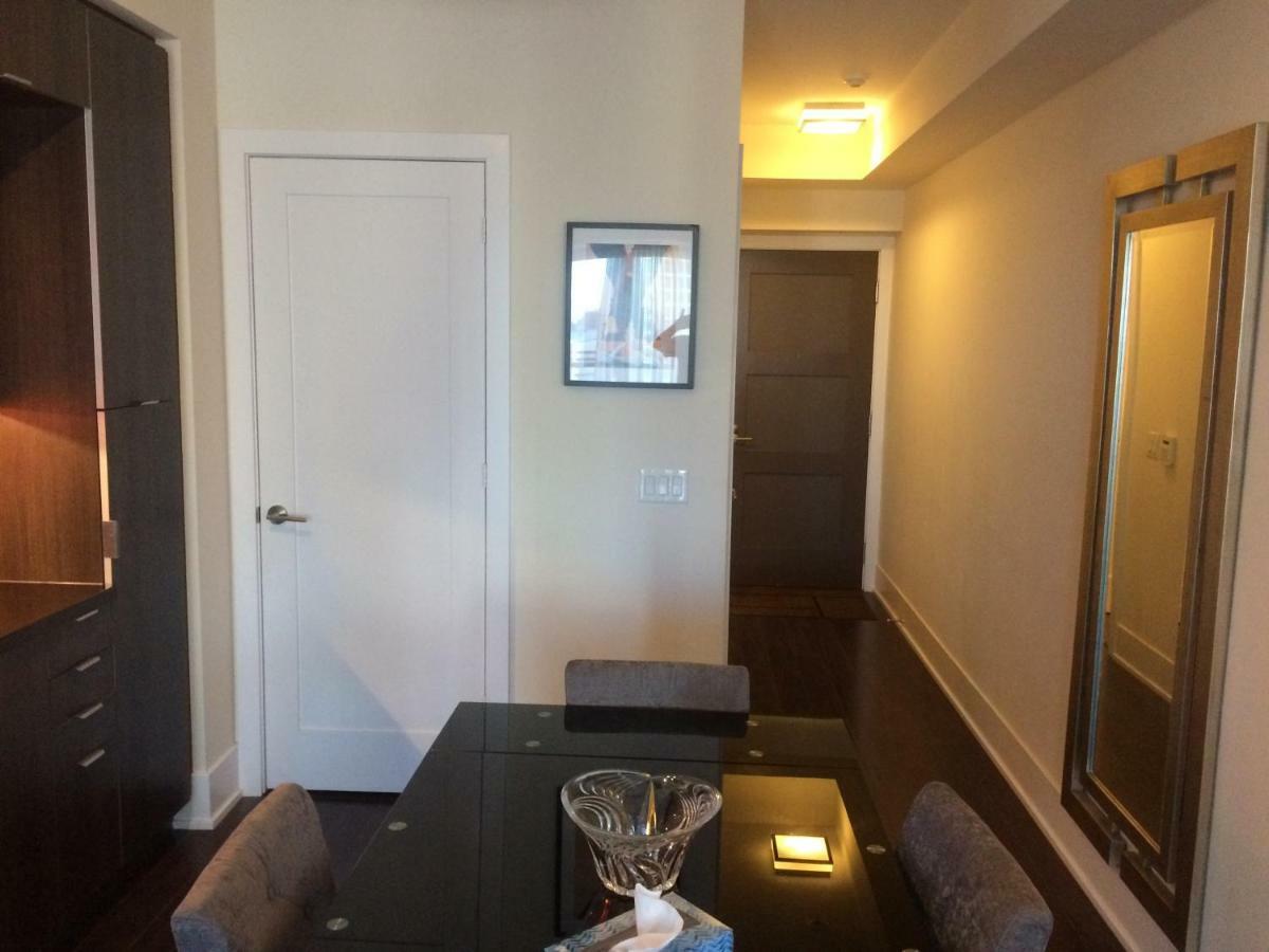 Luxury Condo On Cn Tower Toronto Dış mekan fotoğraf