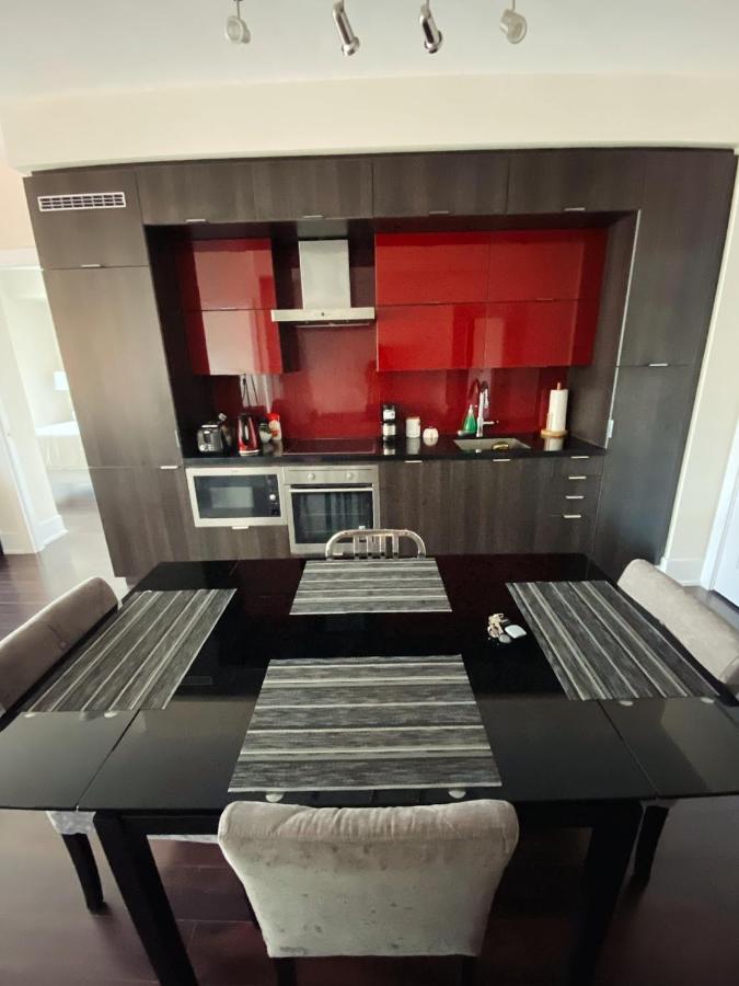 Luxury Condo On Cn Tower Toronto Dış mekan fotoğraf
