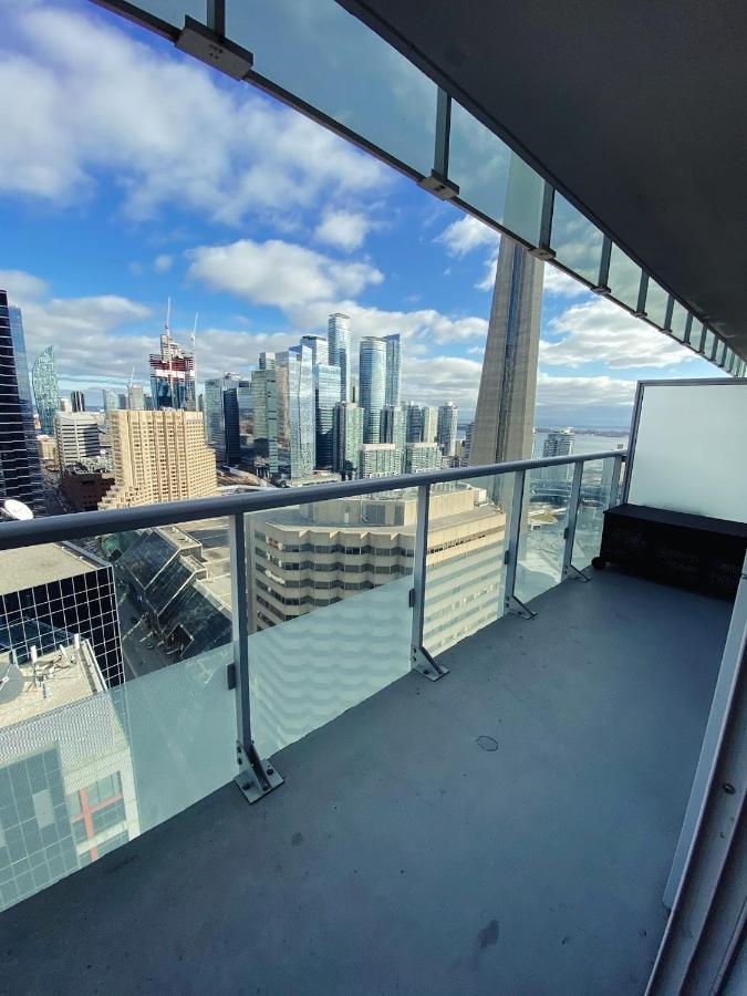 Luxury Condo On Cn Tower Toronto Dış mekan fotoğraf